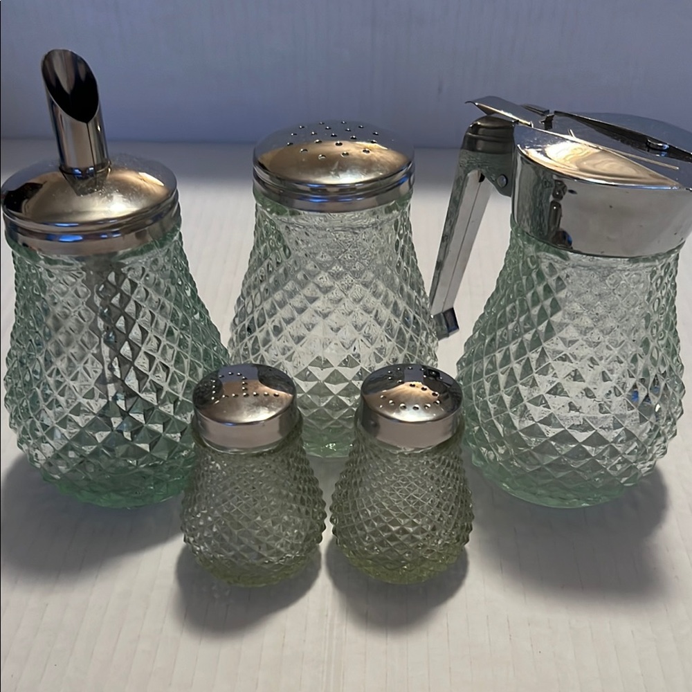 Grace Serveware Set with Vintage Charm
